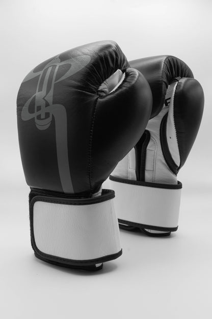Traze Phantom bag gloves